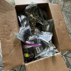 Box Of Jewelry/ Caja De Joyería 