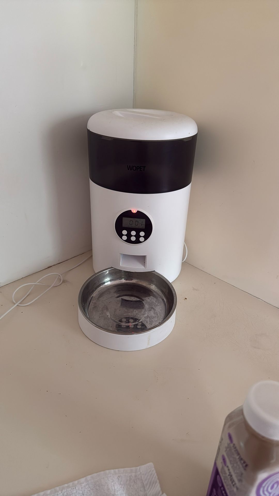 Automatic Pet Feeder For Cats Or Other Small Pets