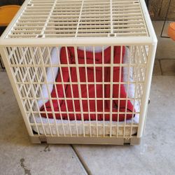 DELUXE PLASTIC ROLLING CRATE EASY ACCESS