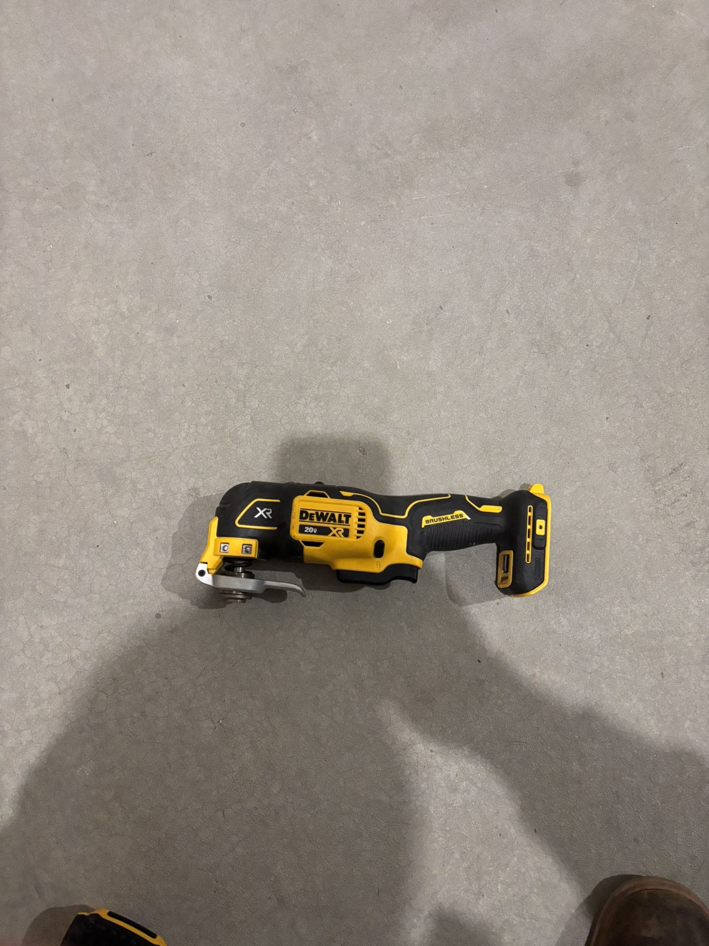 DeWaltATOMIC 20V MAX Lithium-Ion Cordless Oscillating