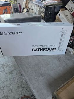 New Glacier Bay Single-Handle Freestanding Floor Mount Tub Faucet with Handshower in Chrome