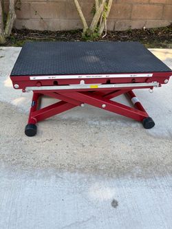 Adjustable height plyo box