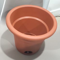 Uniware Flower Plant Pot 7.8"D X 7" Plastic