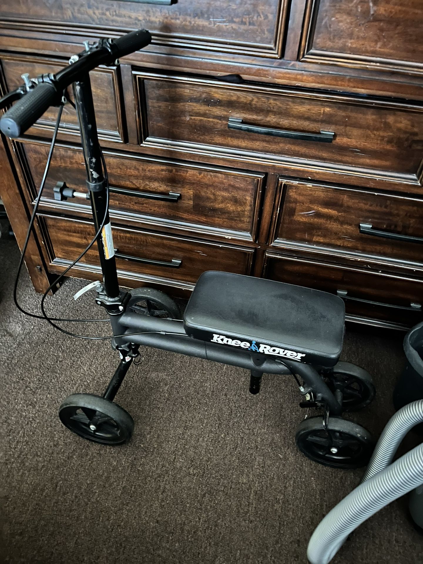 Knee Rover