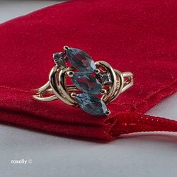 14K Yellow Gold Blue Topaz and Diamond Cocktail Ring Size 6, Solid Gold!/ Anillo de Oro con Topacio Azul y Diamantes! 👌🎁Post Tags: Anillo de Oro