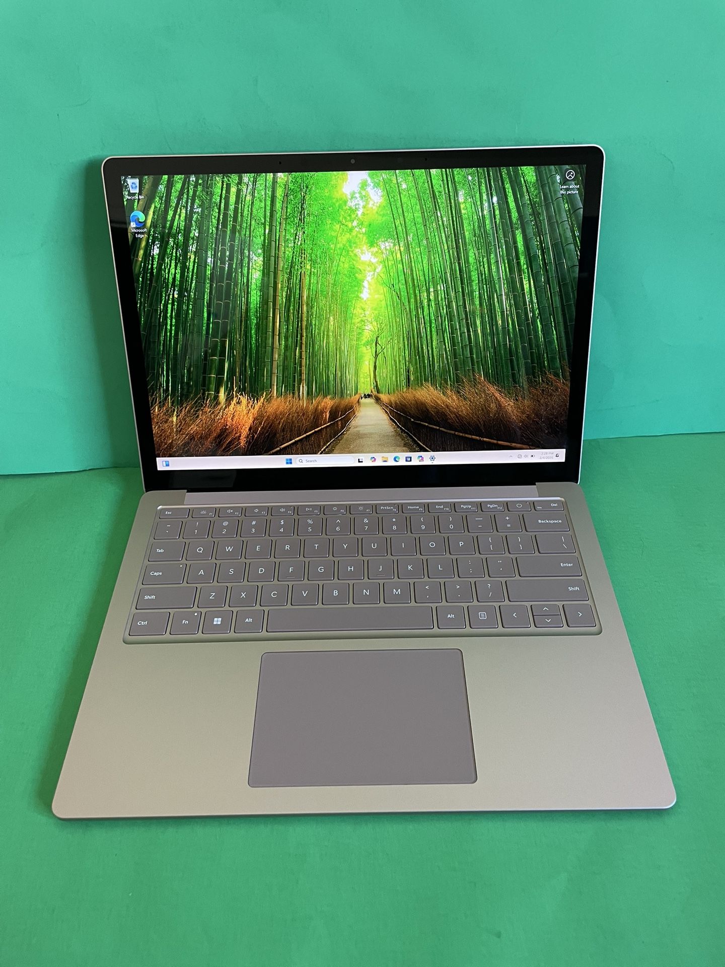 Microsoft surface Laptop 5 (2022) 13.5” Touch screen Intel i5 12th Gen 8GB 512GB powerful laptop