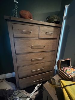 Dresser/ nightstand combo
