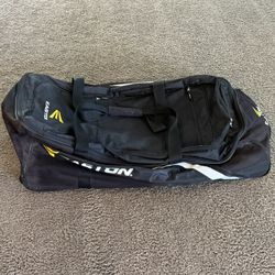 Easton Oversized catchers Bag With Wheels 