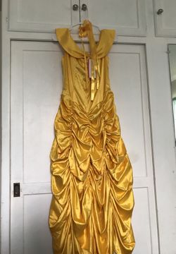 Belle costume size M