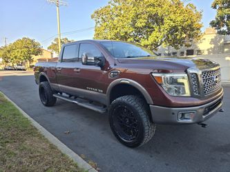 2016 Nissan Titan