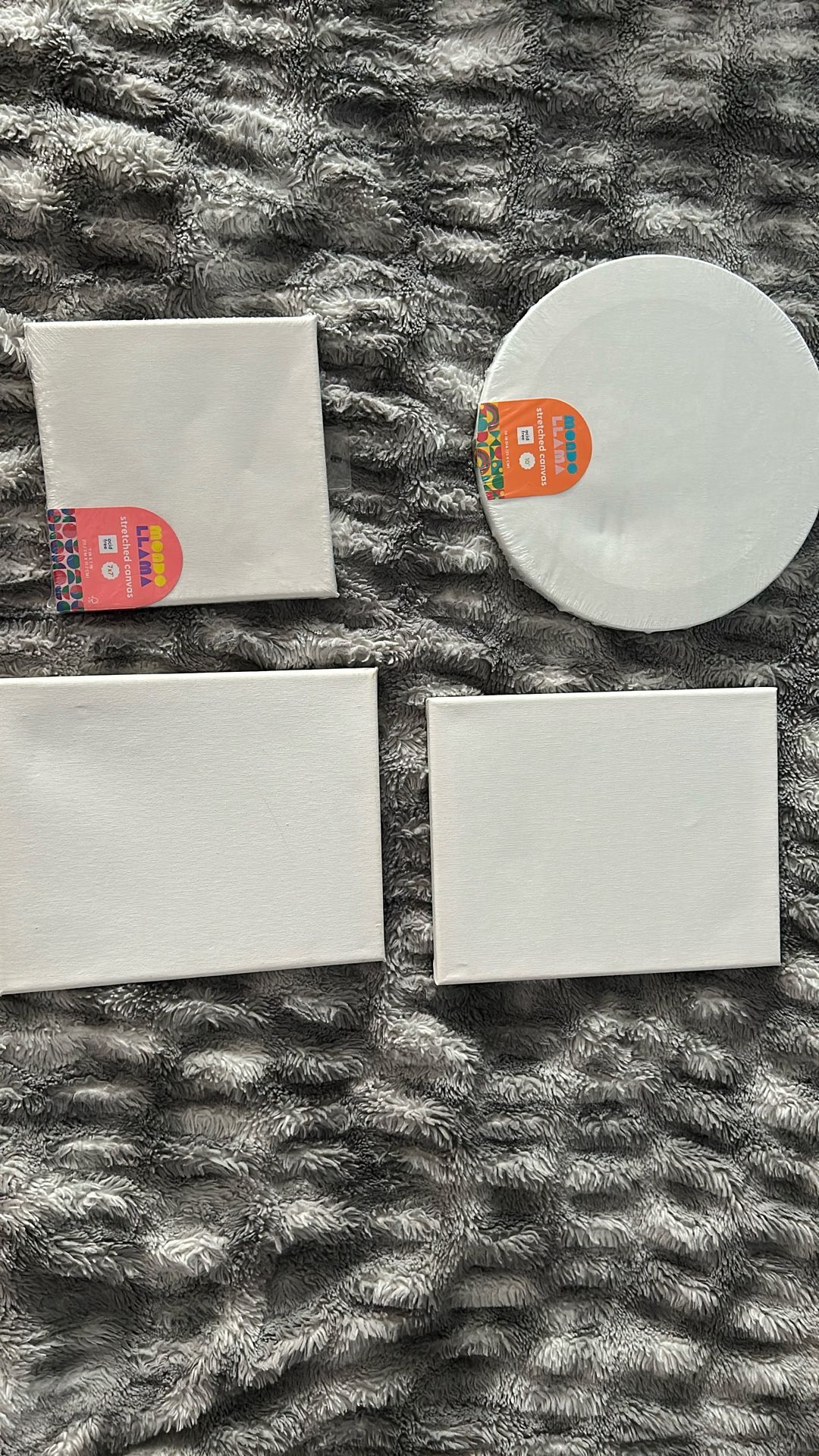4 Monda Llama Stretched Canvas