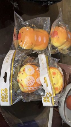 Sheep & capybara bread squishy