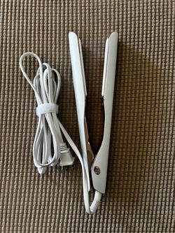 T3 flat iron / barely used