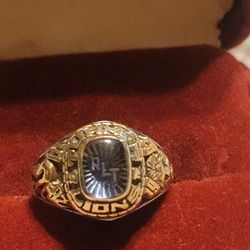 SALE=$140 Ladies Class Ring 