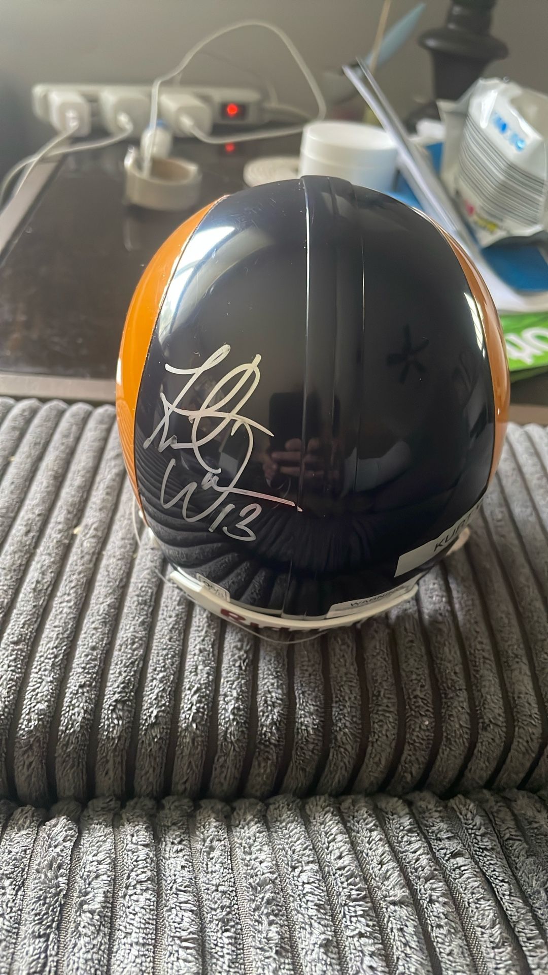 Autograph mini helmet of Kurt Warner