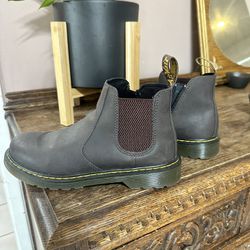 Dr. Martin Brown Chelsea Boot Size US M 6 