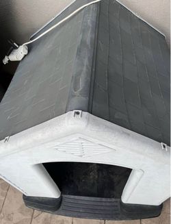 Plastic Outdoor Dog House