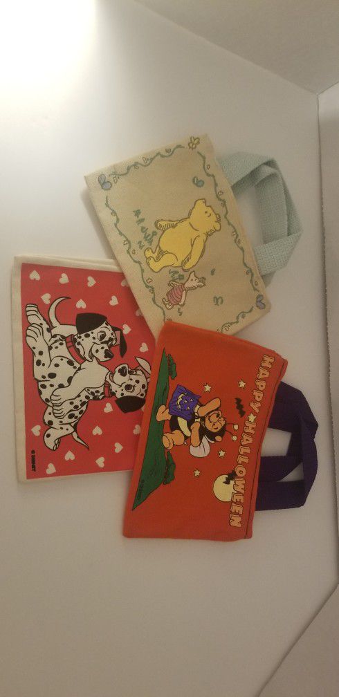 Disney set of 3 small canvas style bags