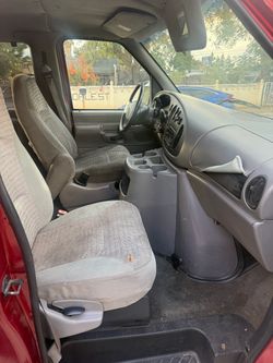 2000 Ford E-150