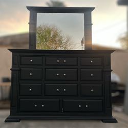 11 Drawer Matte Black Dresser W/ Matching Mirror🖤