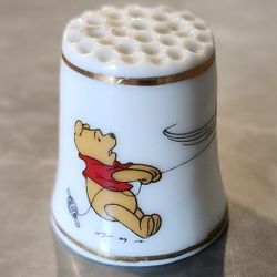 NE The First Disney Characters Thimble Collection Winnie the Pooh & Piglet Flying Kite
