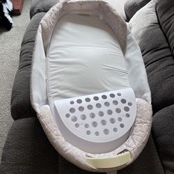 Baby lounger / infant nest