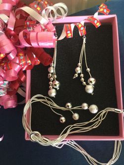 Fashion jewelry & Gifts 🌷🛍 Silver necklace & long dangle earrings