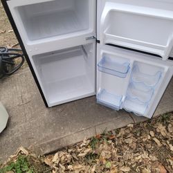 Stainless Steel Refrigerator 3.1cu