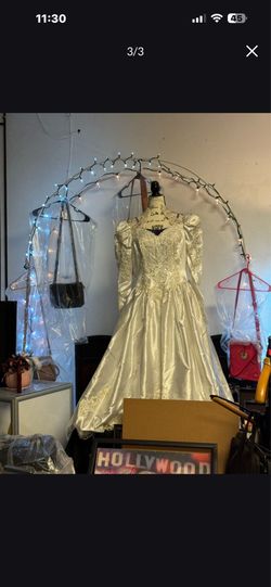 New White Arch not cheap 9ft high x5ft can make smaller