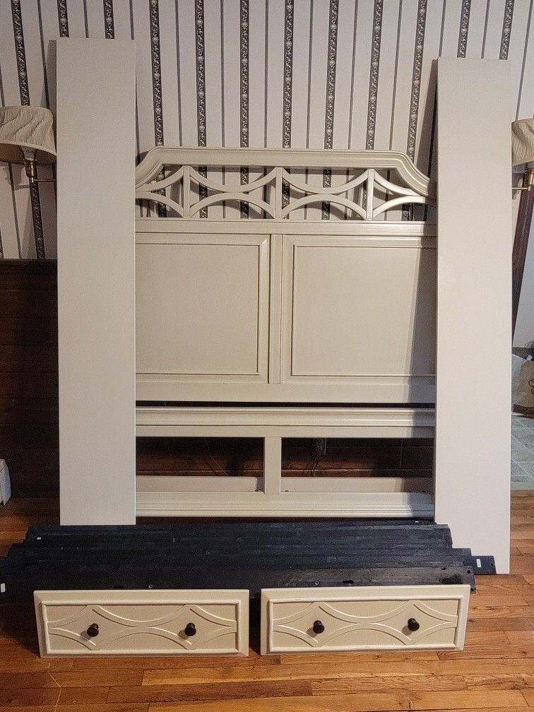 Queen Bed With 2 Drawer Storage 