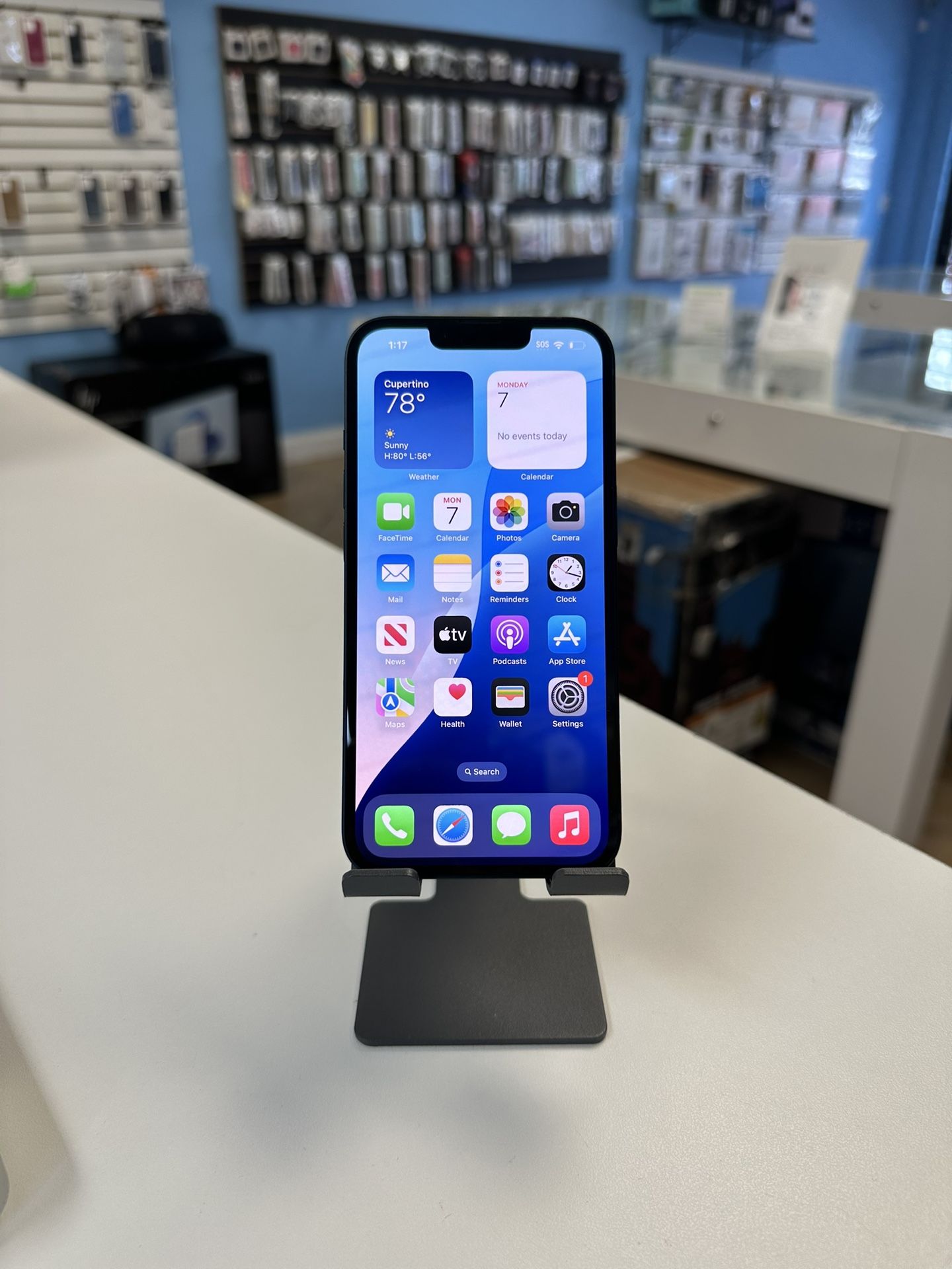 iPhone 13 Midnight 128GB Factory Unlocked Apple Warranty Until December 2025