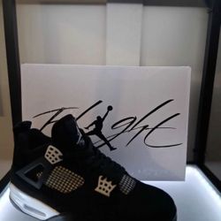 Jordan 4 White Thunder