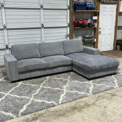Modern Gray Sectional Couch – Clean & Comfy!