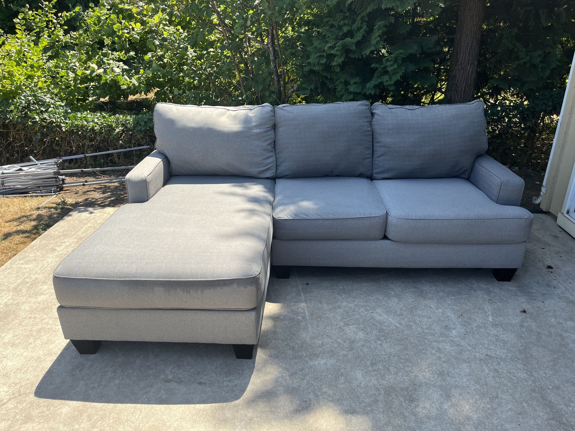 Grey Sectional Couch Free Delivery!! for Sale in Vancouver, WA OfferUp
