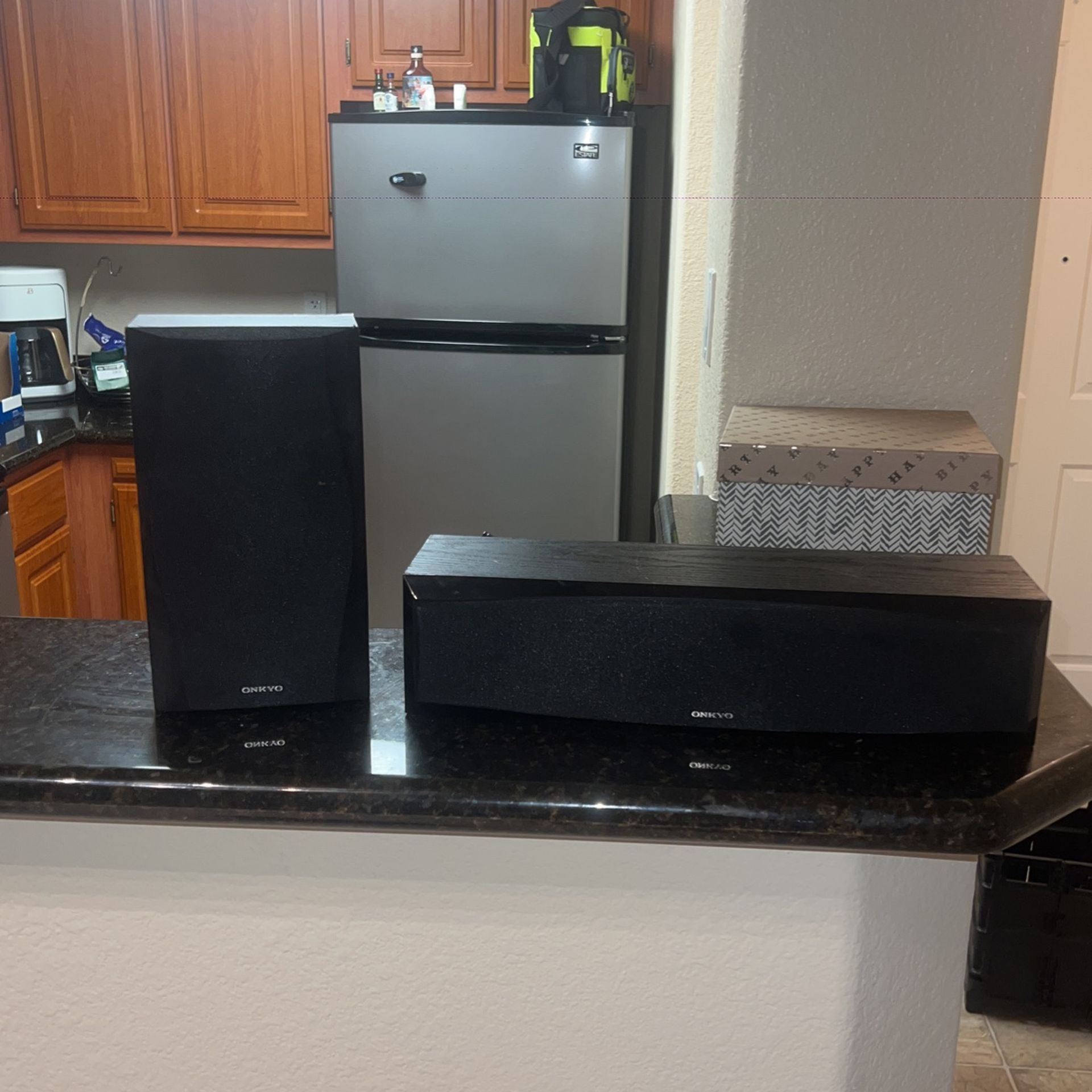 Onkyo Sound Bar And Left Side Speaker