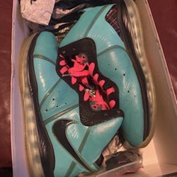 Nike Lebron 8 South beach OG Size 10.5