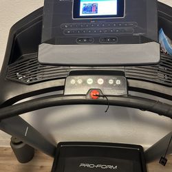 ProForm - Carbon T7 Treadmill - Black