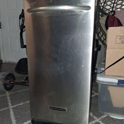 Kitchenaid trash compactor