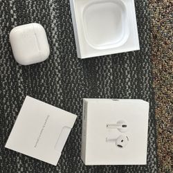 AirPod 4