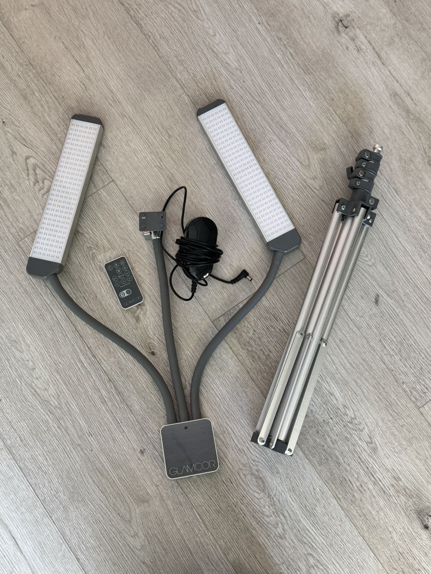 GLAMCOR MULTIMEDIA X - Light with stand