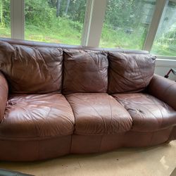 Leather Sofa Good Condition Pick Up In Snellvile 