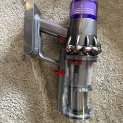 Dyson Cordless Vacuum 