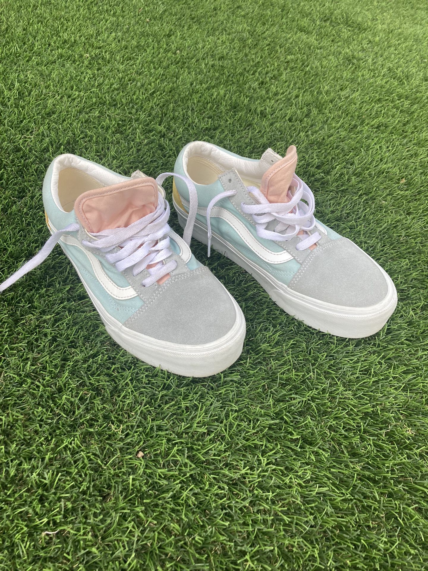 Vans Men 8.0 Women 9.5