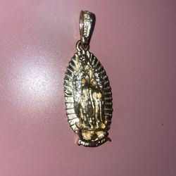 Gold Plated Chain And Pendant 