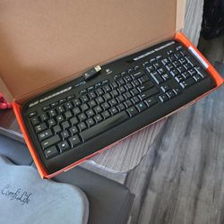Logitech MK320 Wireless keyboard 