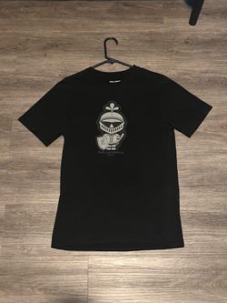 Black karl lagerfeld t shirt