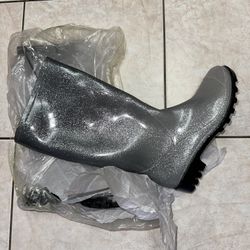 BRAND NEW SIZE 7 Women’s Glitter Rain Boots $20