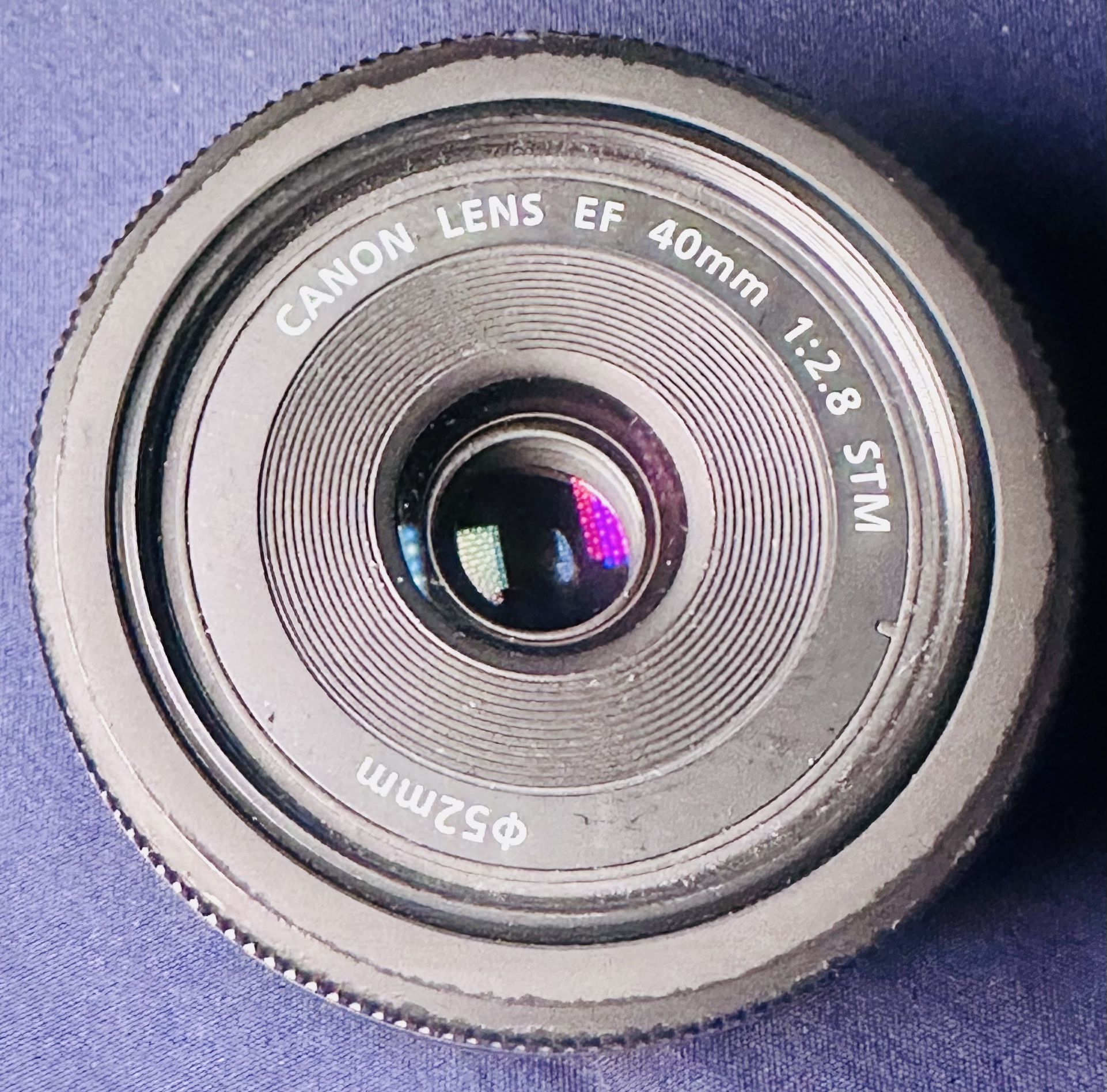 Canon EF 40mm F/2.8 stm