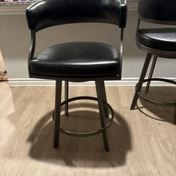 2 Bar stools