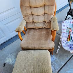 Glider With Matching Ottoman 